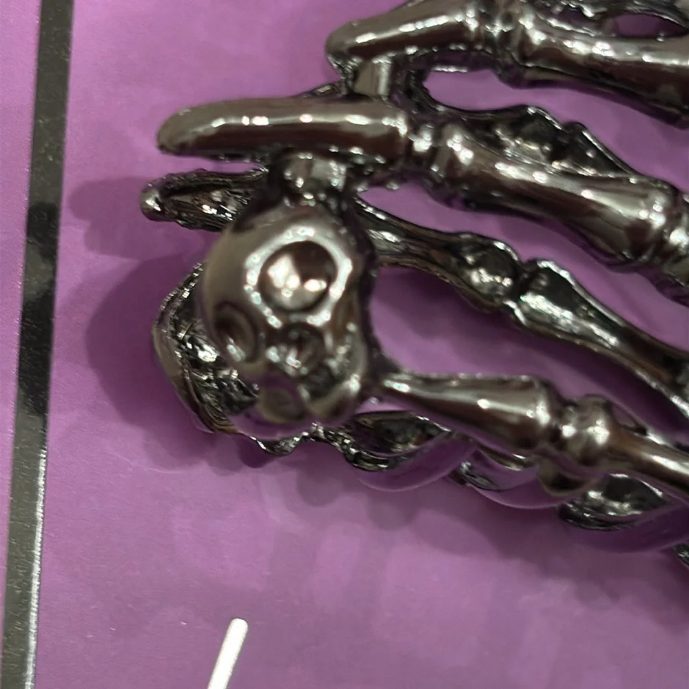 NWT Nicole Miller NY Black Widow & Skeleton hand hair claw clips